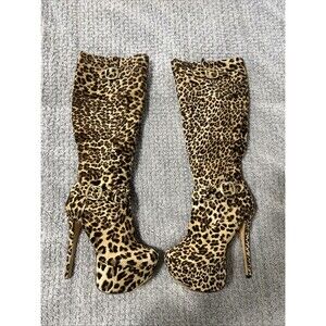 FRH healed cheetah print knee length boots Sz 8 Y2K City Animal
